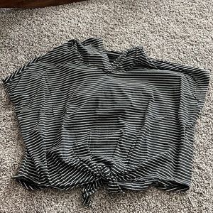 Lululemon knot tshirt